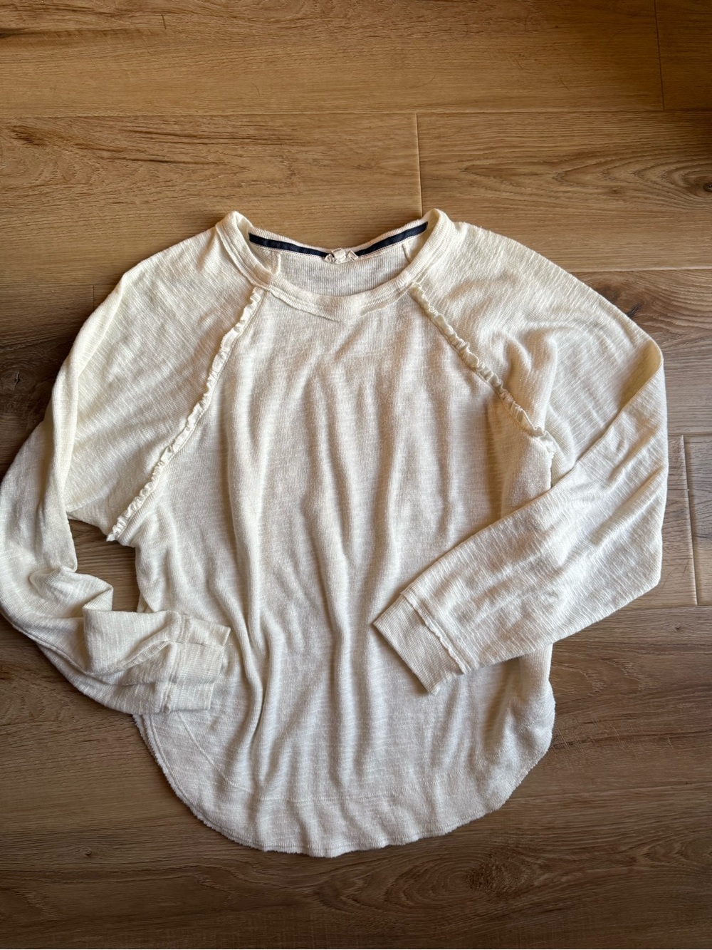Pilcro Ruffled Raglan Thermal Top - Picture 6 of 11